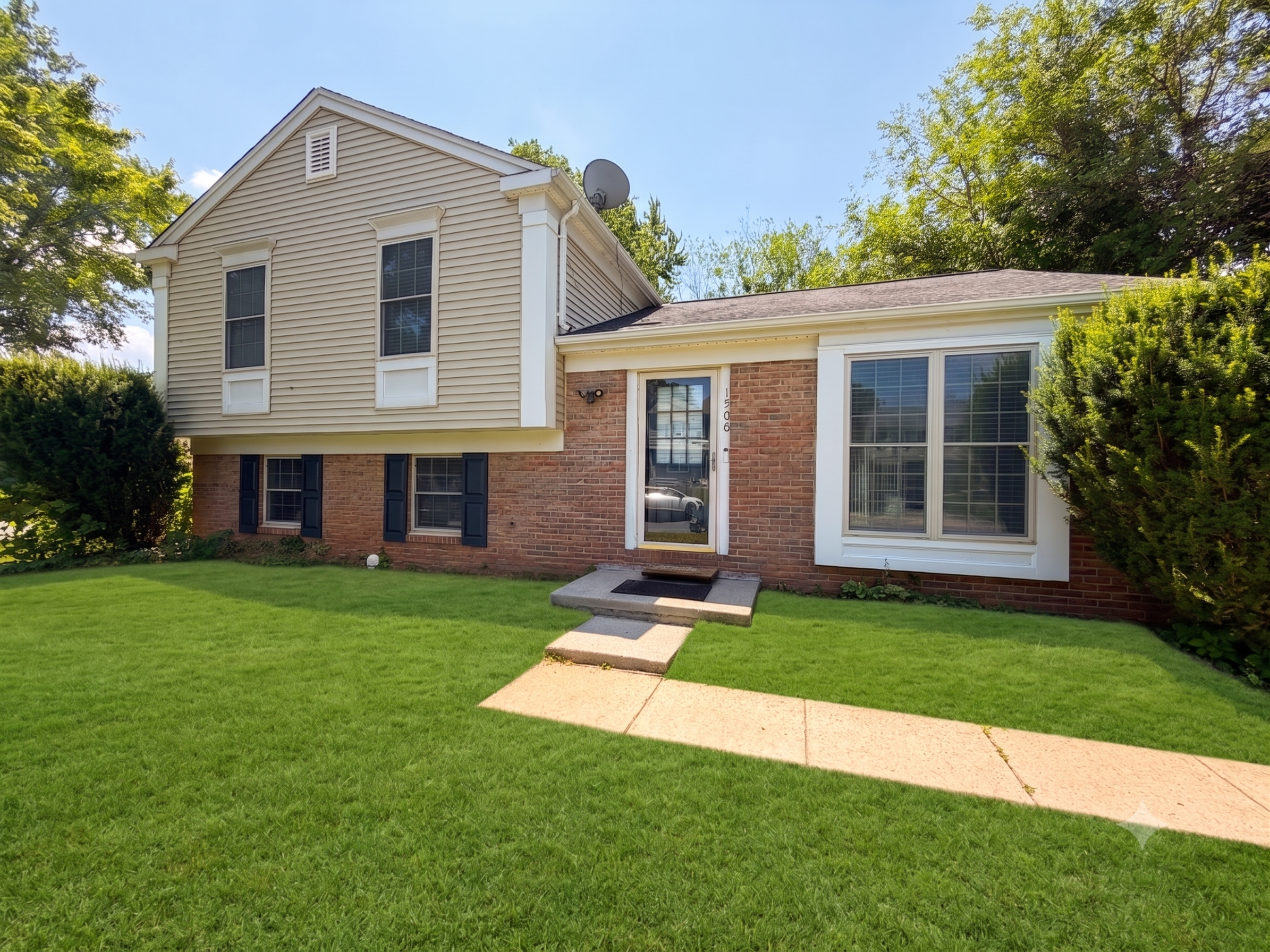Property main image